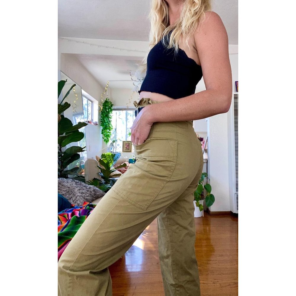 High Waisted Green Cargo Pants!!
